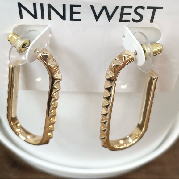 New Nine West oval shaped textured hoop earrings - Picture 4 of 6
